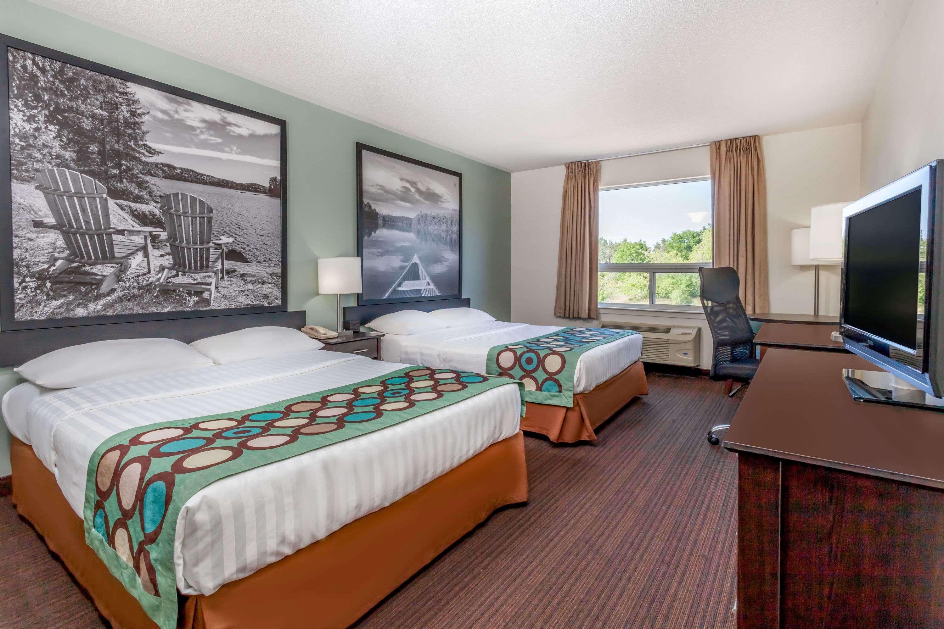Super 8 By Wyndham Peterborough Hotel Buitenkant foto