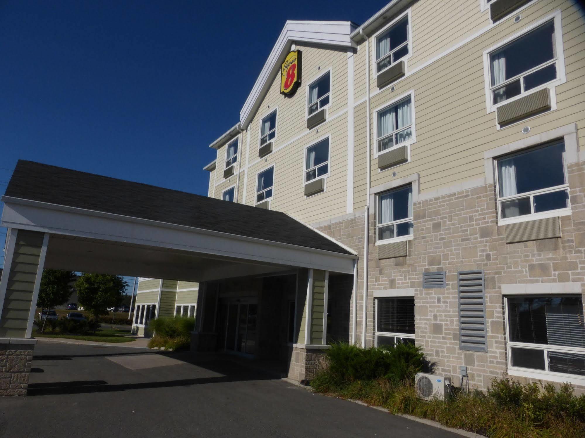 Super 8 By Wyndham Peterborough Hotel Buitenkant foto